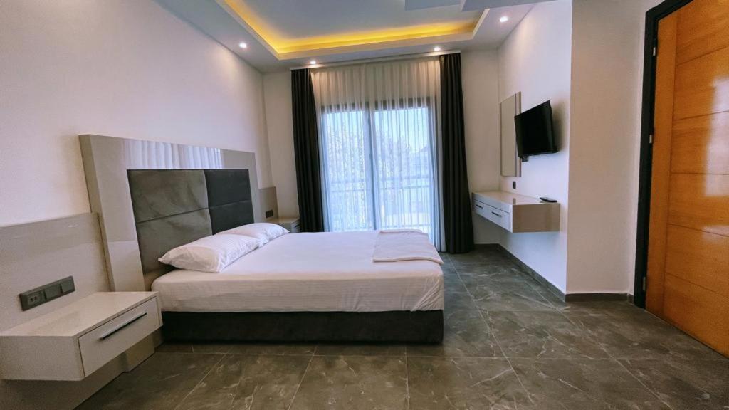 Orion Hotel Bitez Eksteriør billede